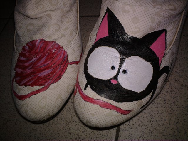 小猫猫和毛线团